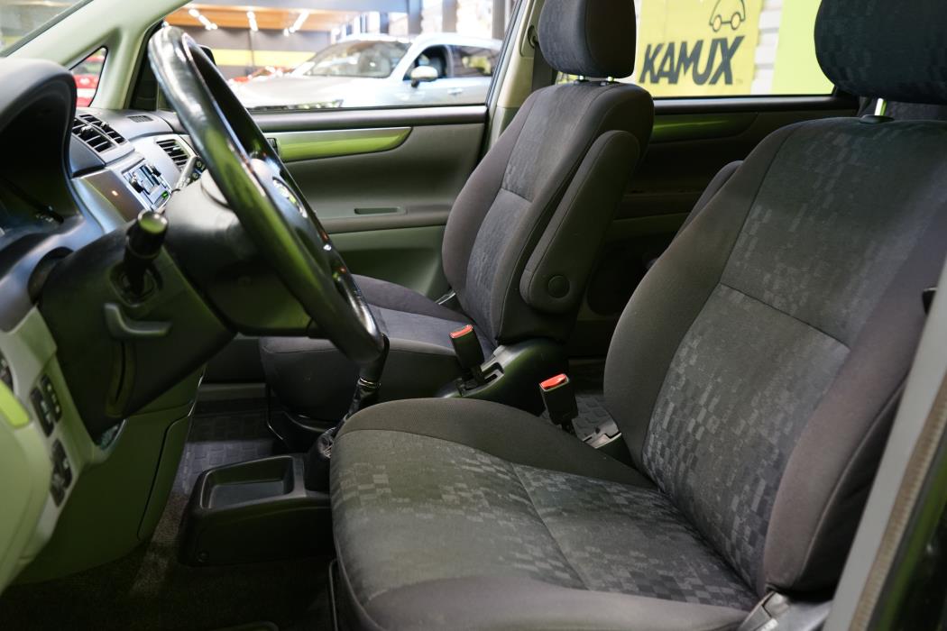 Toyota Avensis Verso 2003