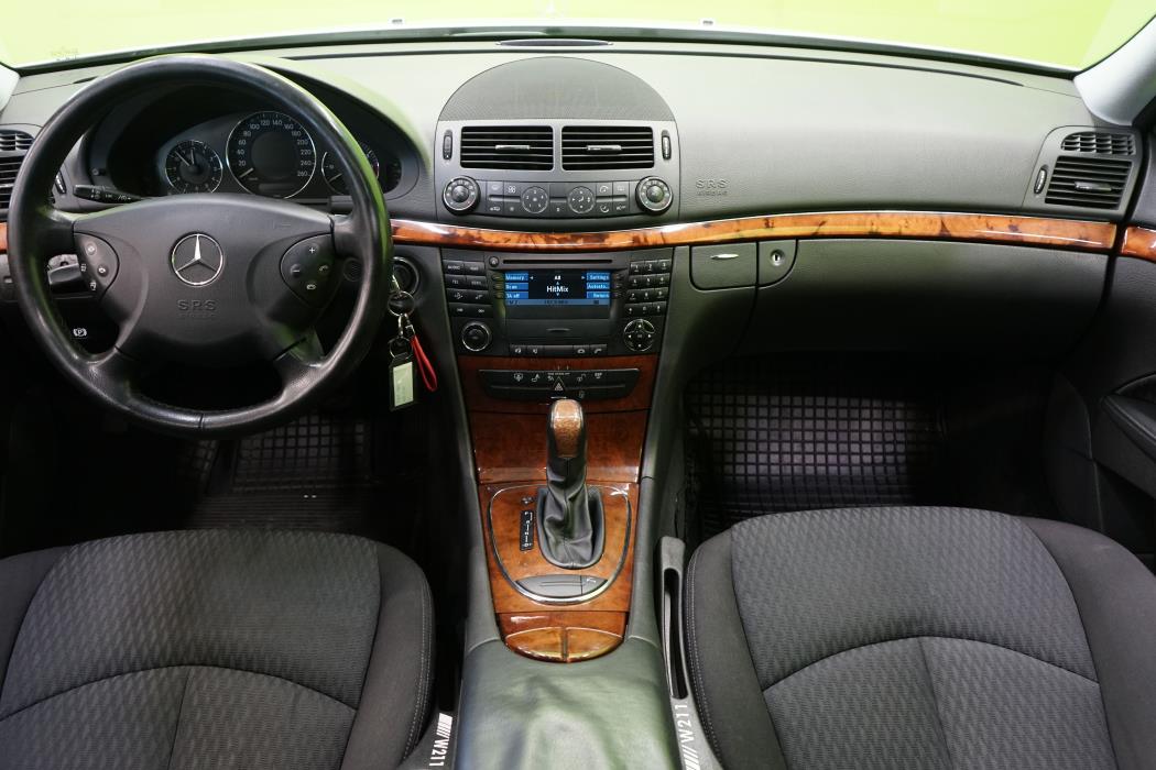 Mercedes-Benz E 2004