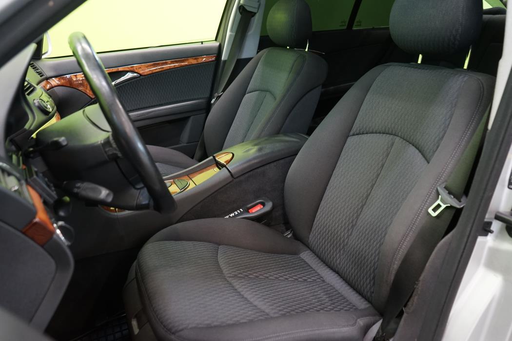 Mercedes-Benz E 2004