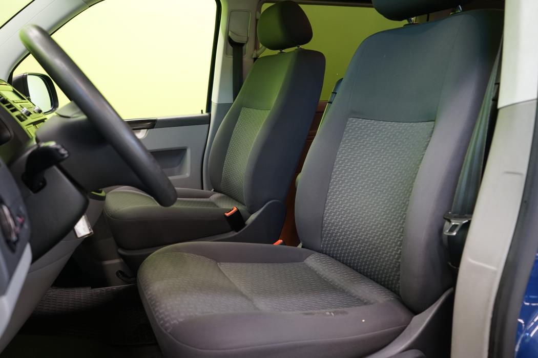 Volkswagen Caravelle 2013