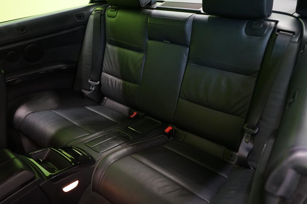 BMW 320 2008