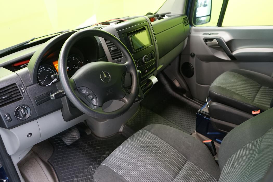 Mercedes-Benz Sprinter 2011