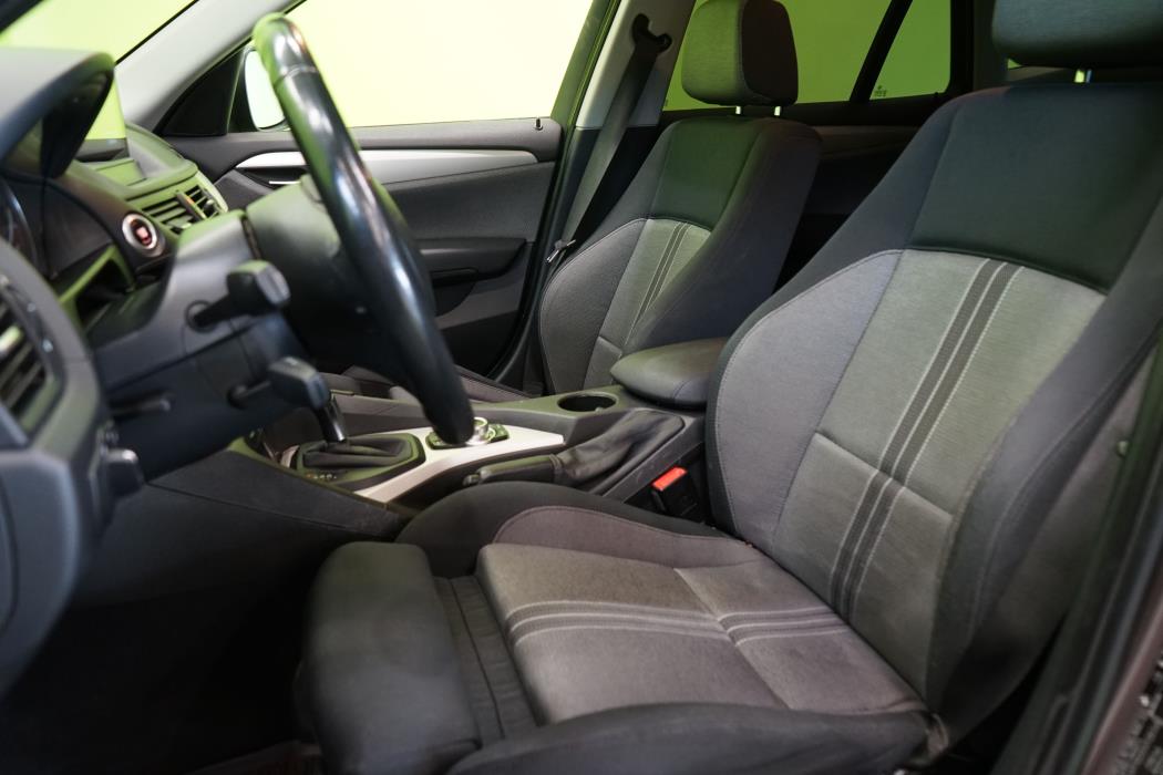 BMW X1 2011