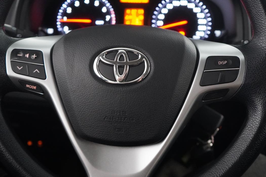 Toyota Avensis 2012