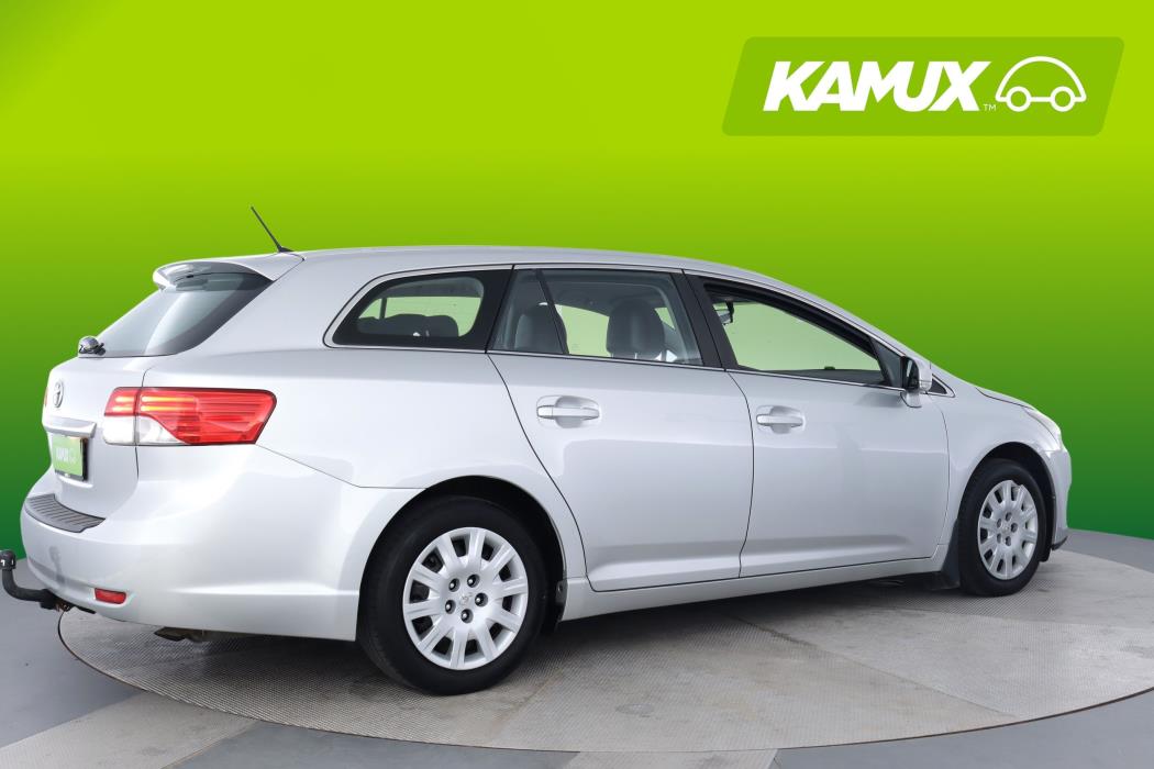 Toyota Avensis 2012