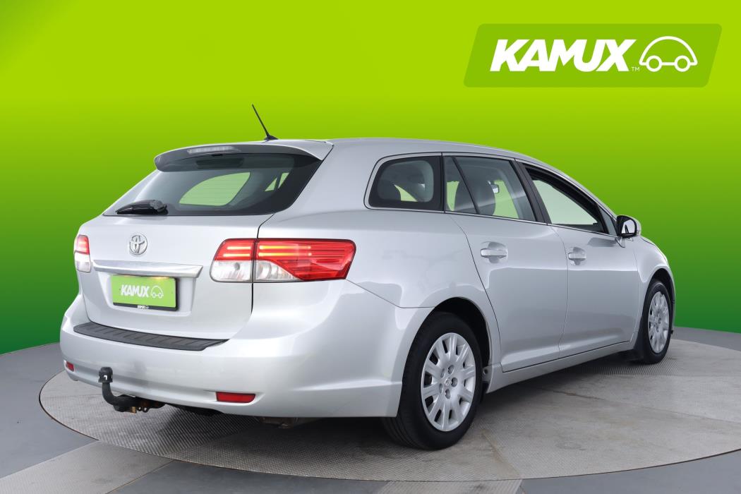 Toyota Avensis 2012