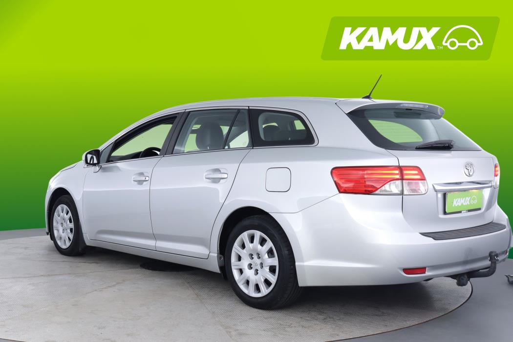 Toyota Avensis 2012