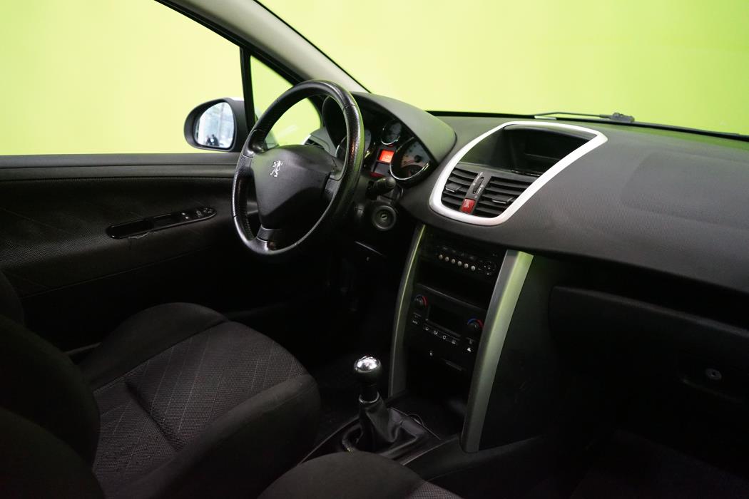 Peugeot 207 2006
