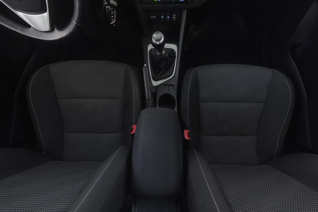 Toyota Auris 2013