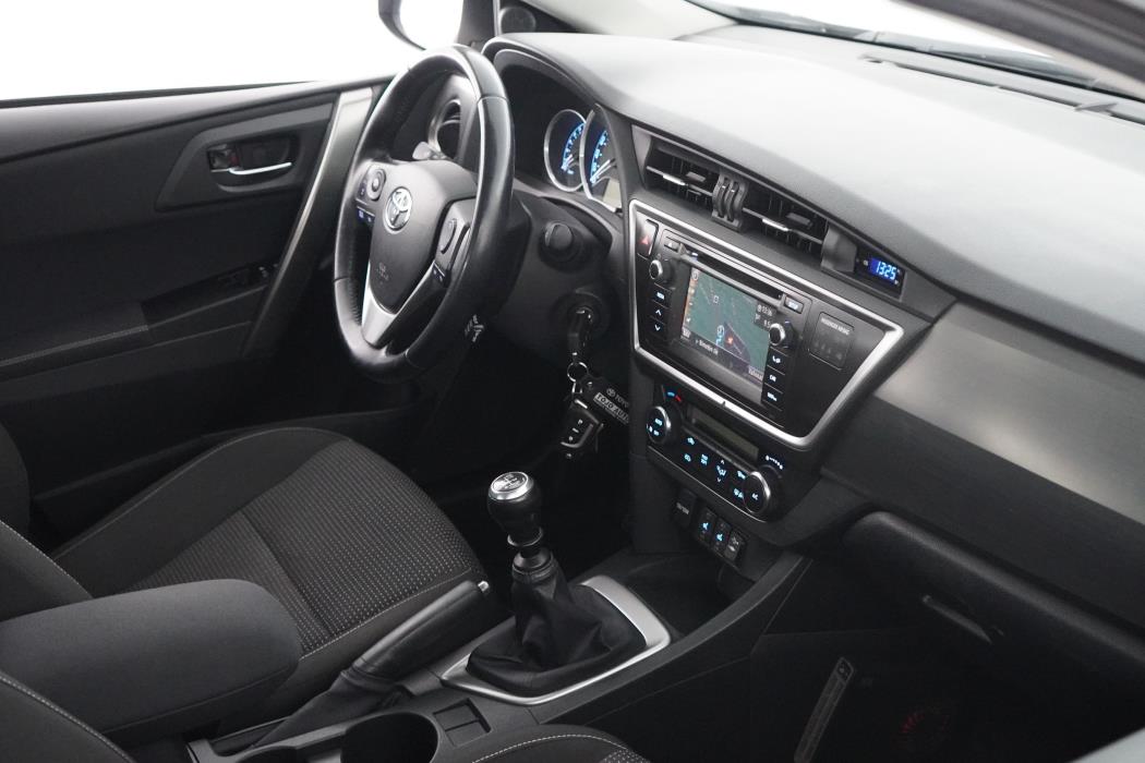 Toyota Auris 2013
