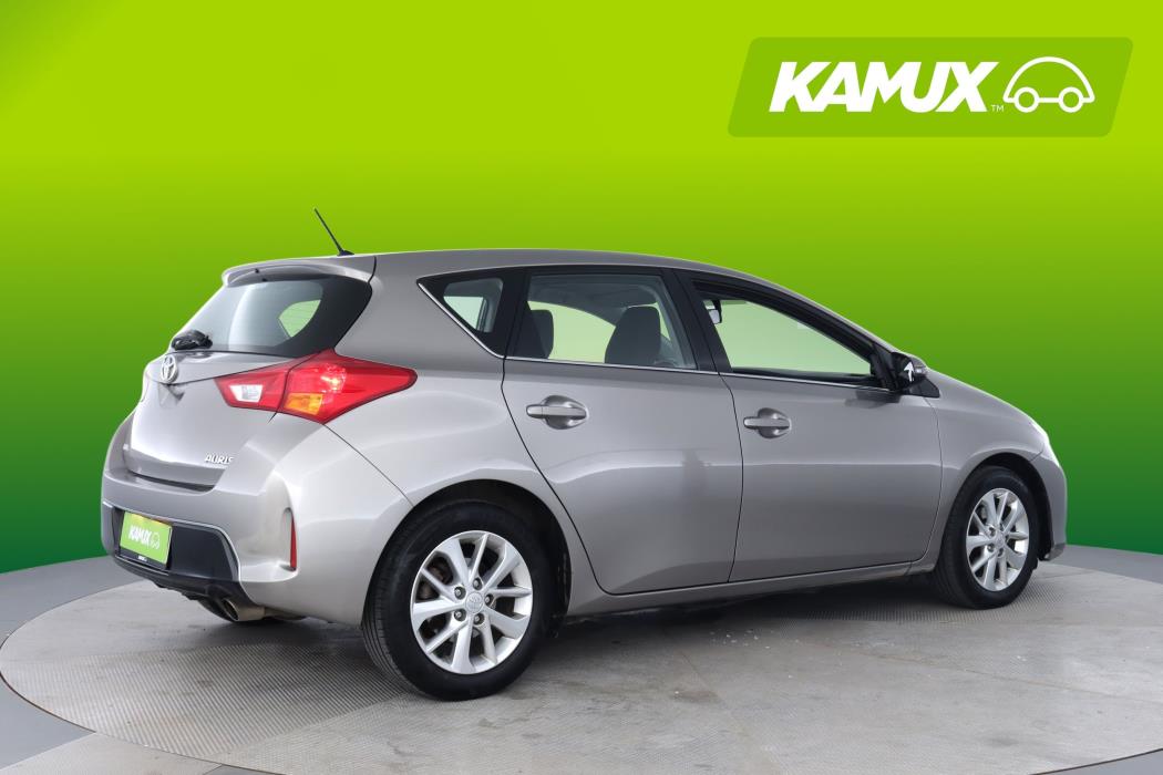 Toyota Auris 2013