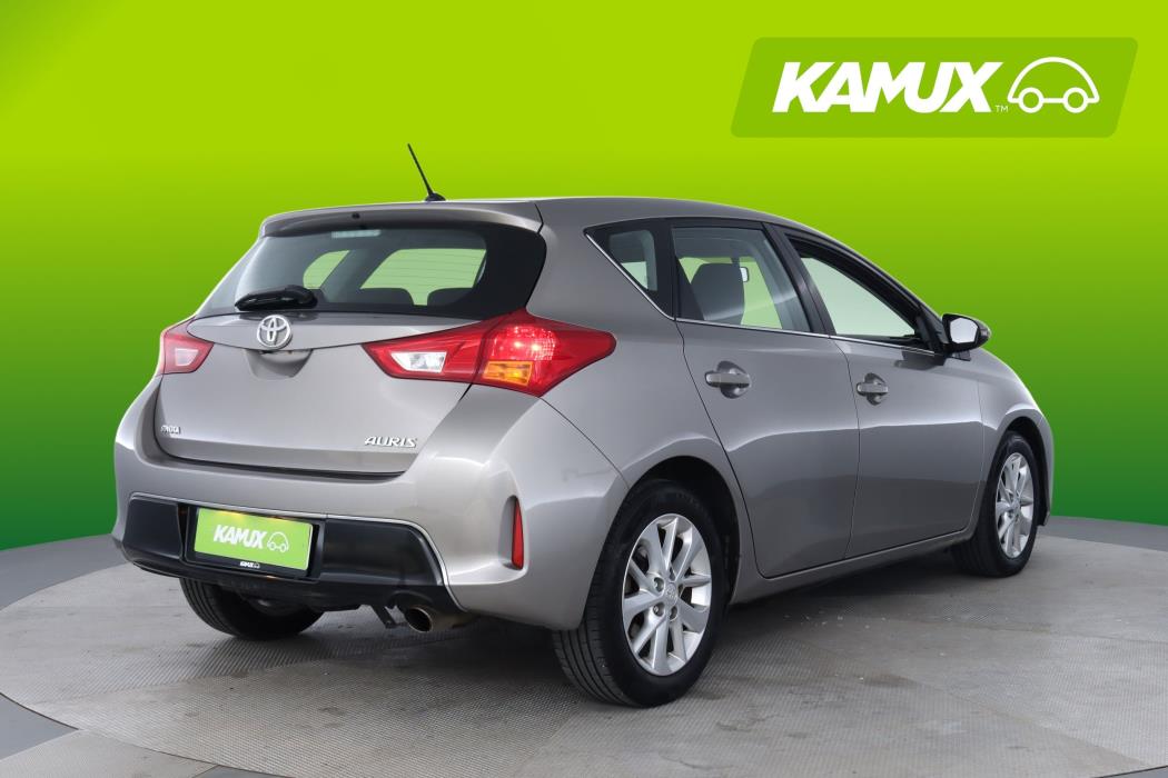 Toyota Auris 2013