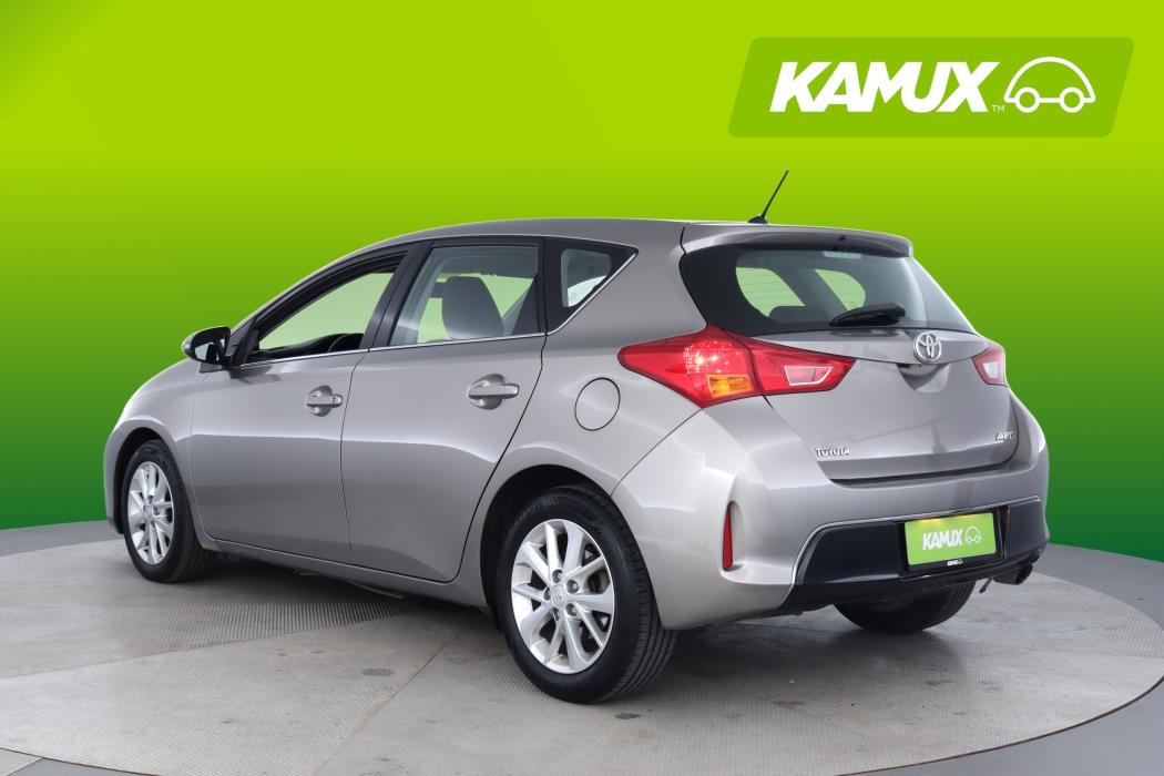 Toyota Auris 2013