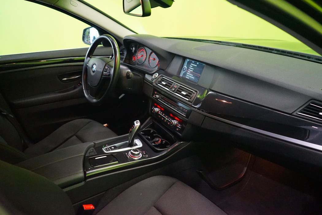 BMW 520 2011