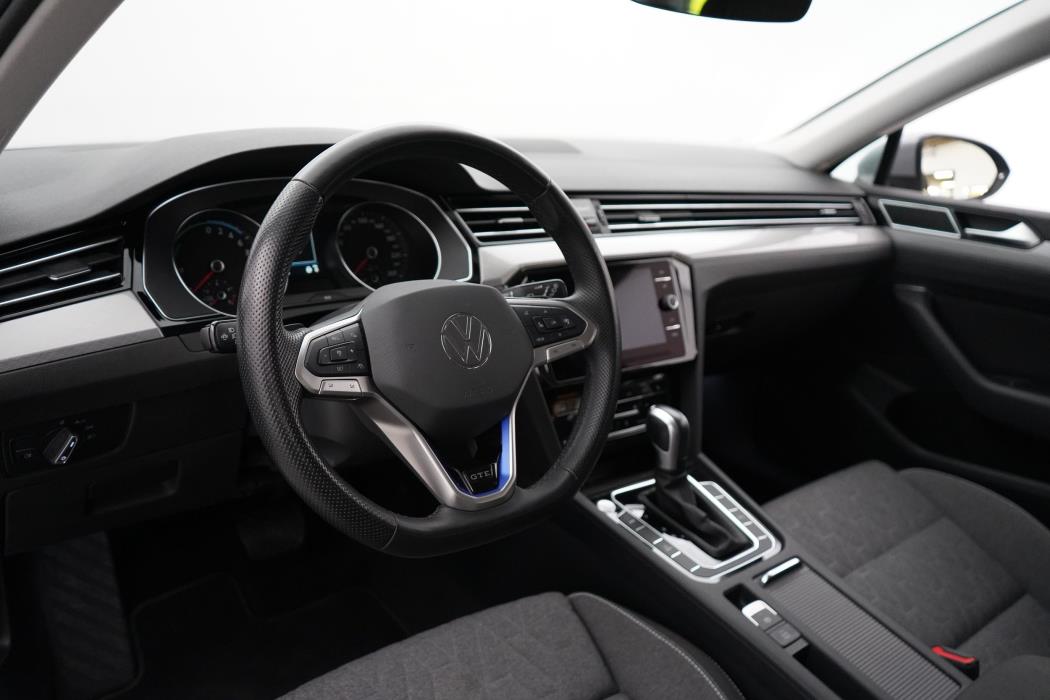 Volkswagen Passat 2023
