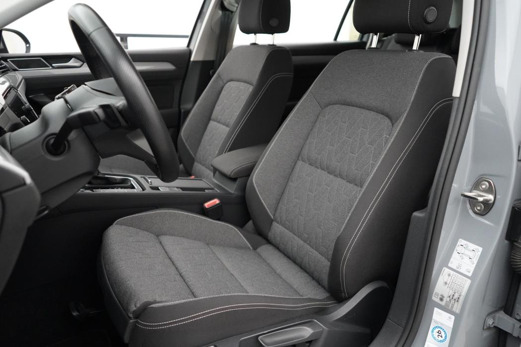 Volkswagen Passat 2023