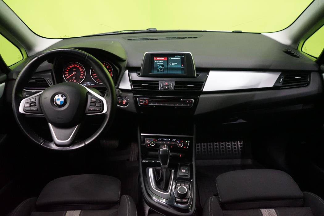 BMW 218 2018
