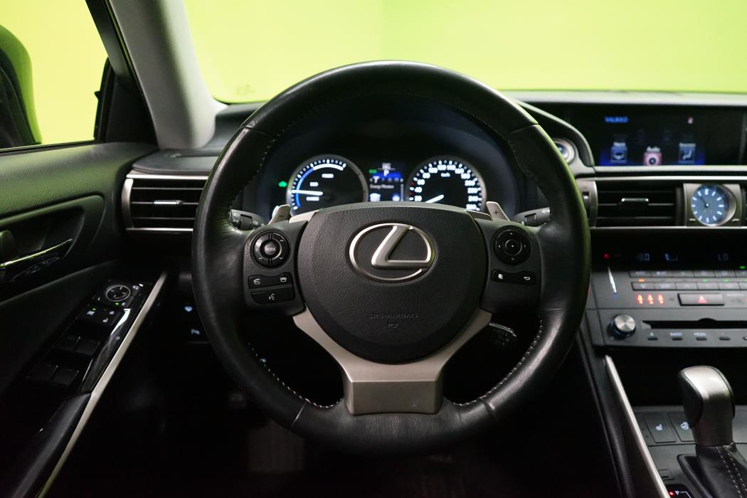 Lexus IS 2014