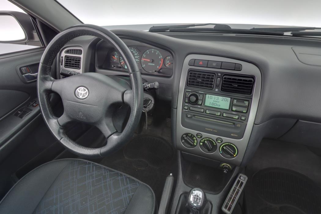Toyota Avensis 2002