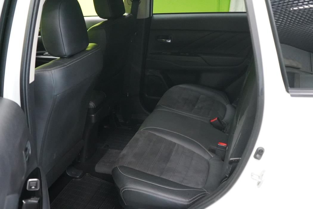 Mitsubishi Outlander PHEV 2018