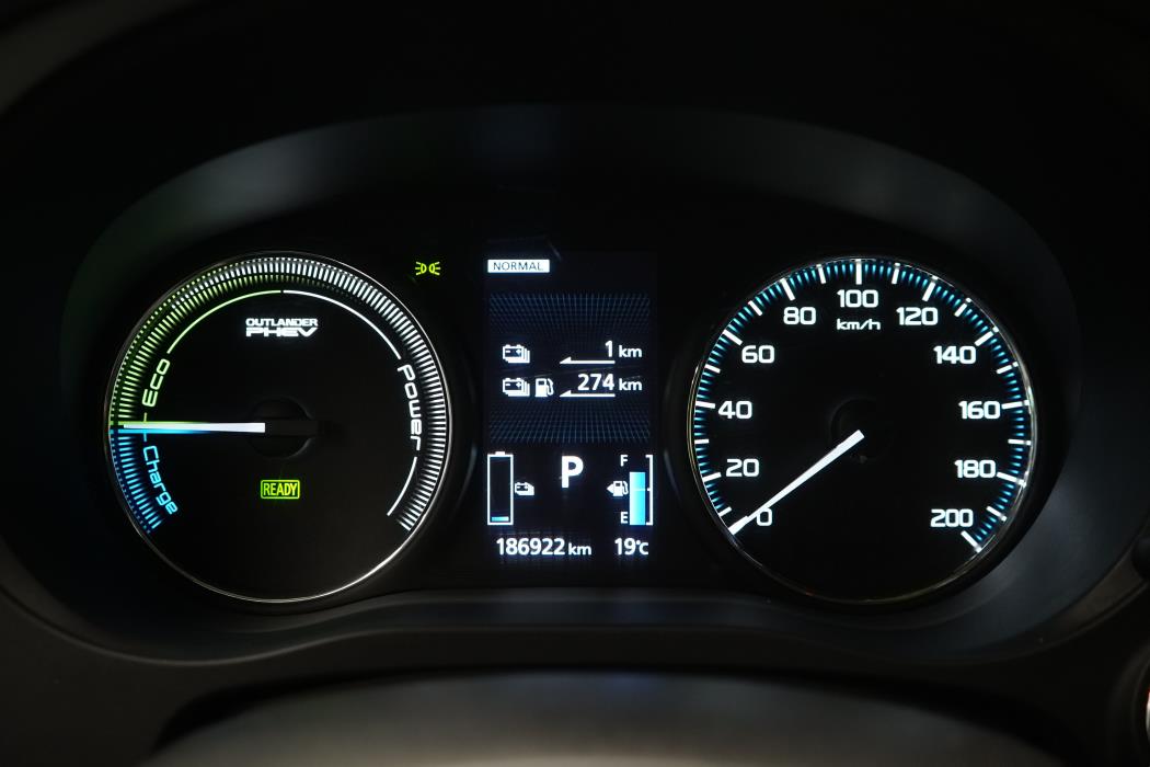 Mitsubishi Outlander PHEV 2018