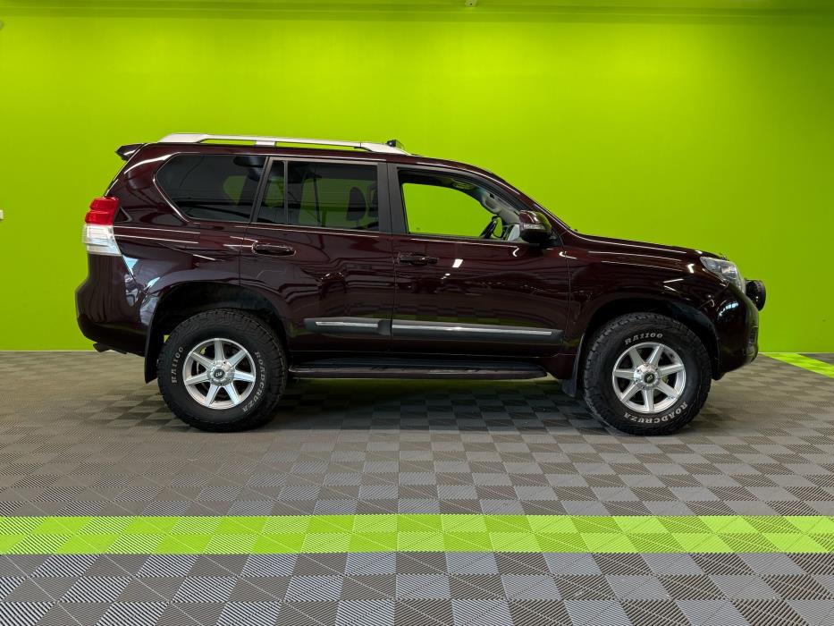 Toyota Land Cruiser 2011