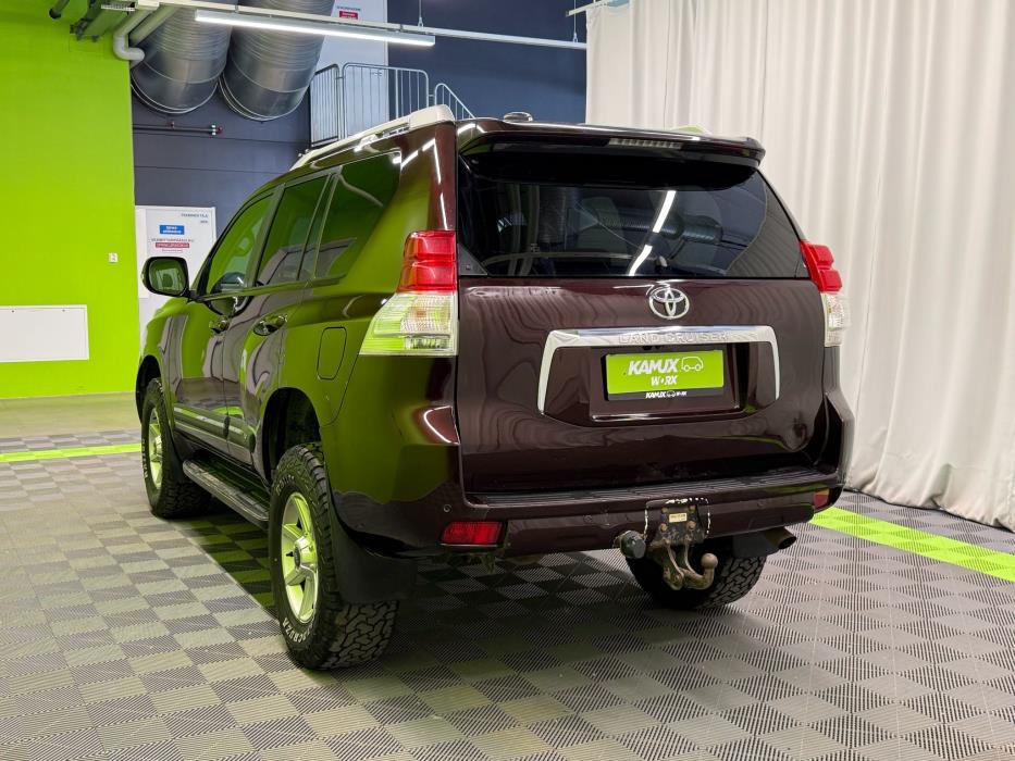 Toyota Land Cruiser 2011