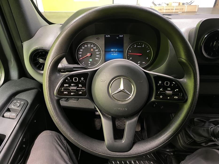 Mercedes-Benz Sprinter 2021