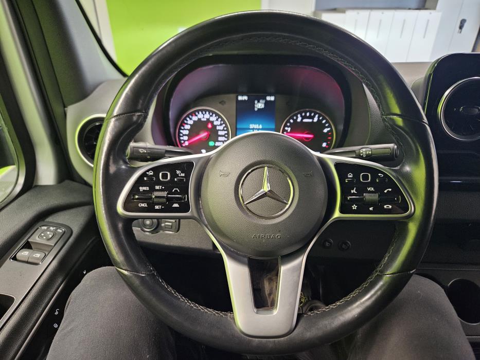 Mercedes-Benz Sprinter 2021