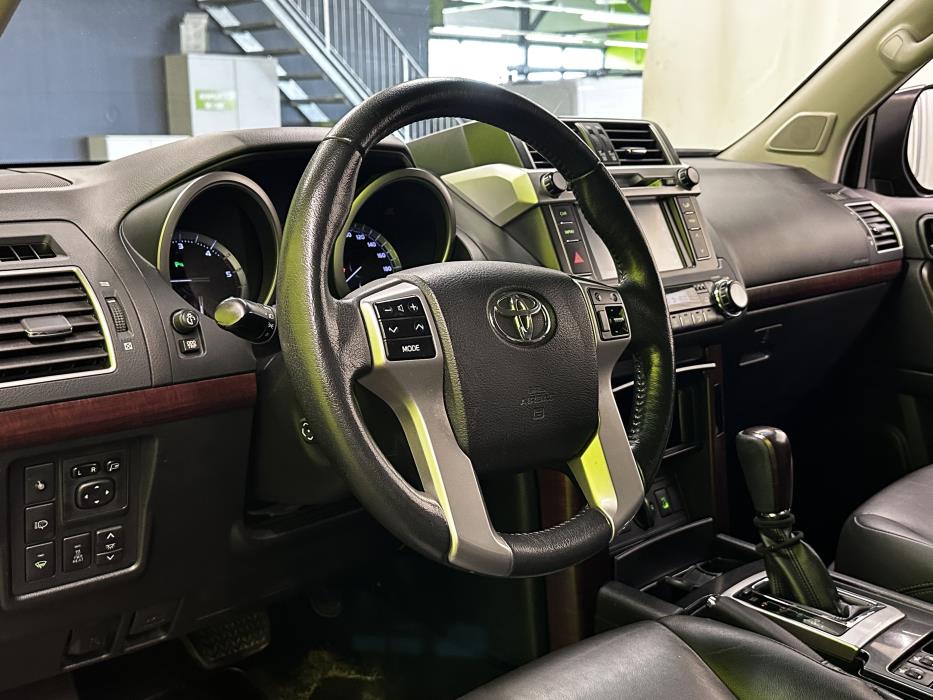 Toyota Land Cruiser 2015
