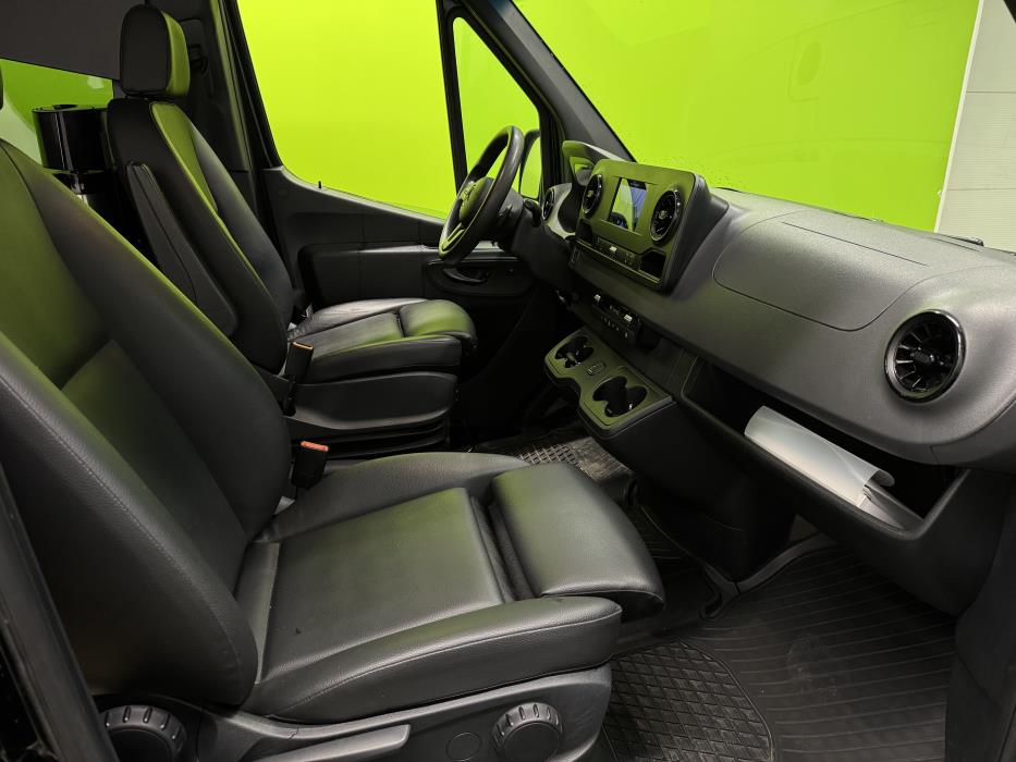 Mercedes-Benz Sprinter 2021