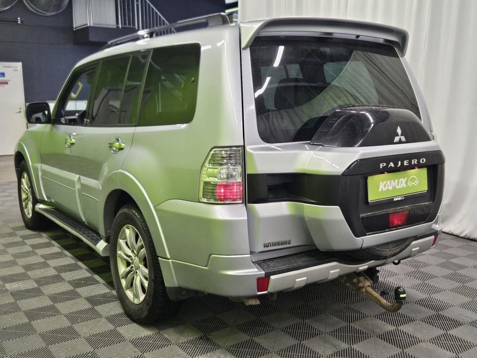 Mitsubishi Pajero 2015
