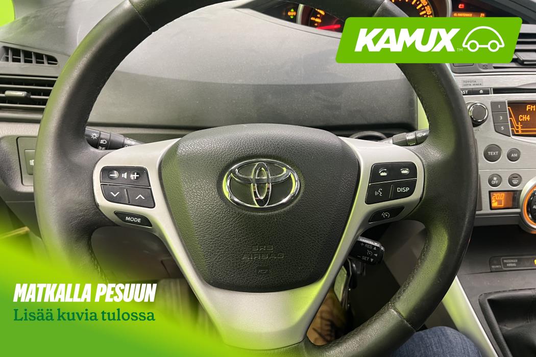Toyota Verso 2011