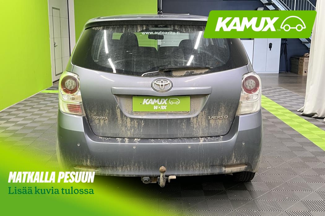 Toyota Verso 2011