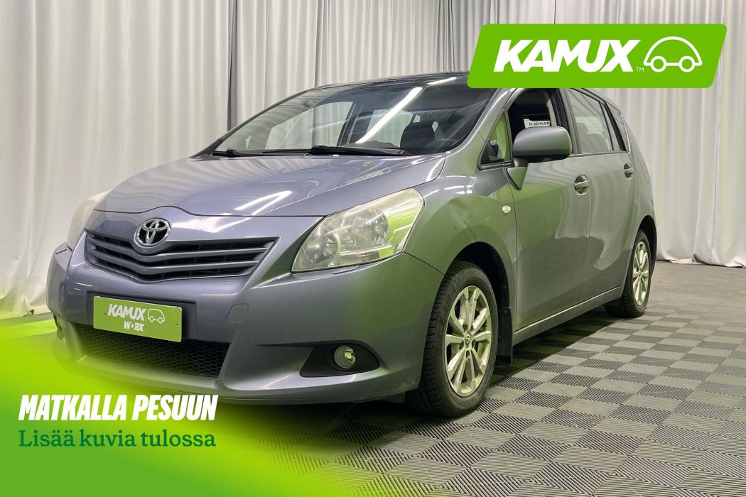 Toyota Verso 2011