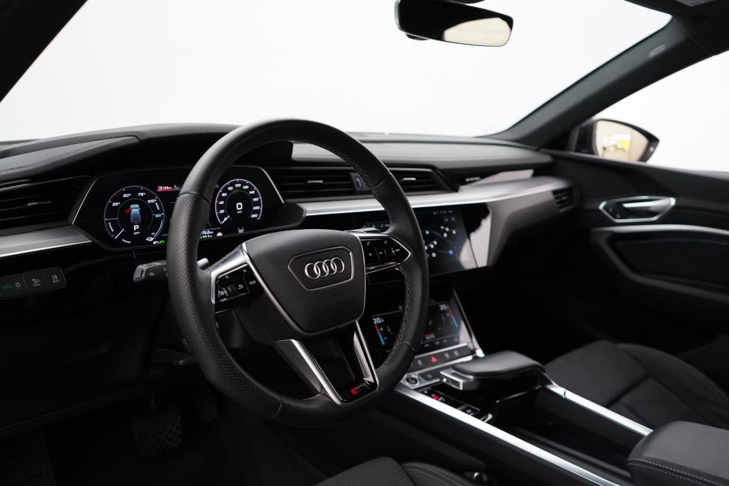 Audi e-tron 2022