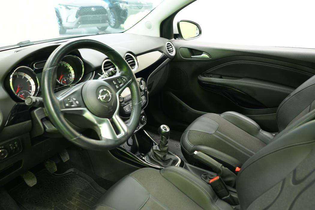 Opel Adam 2015