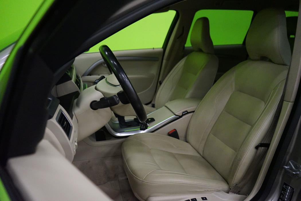 Volvo V70 2016