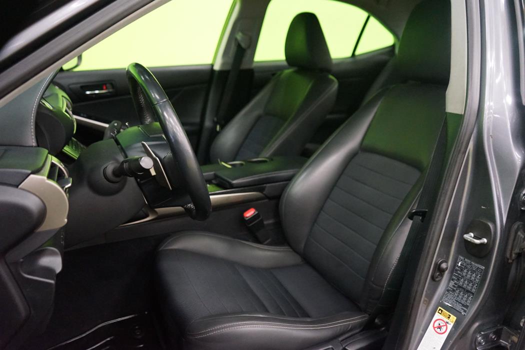Lexus IS 2013