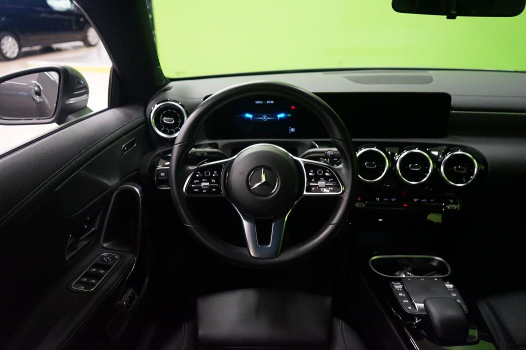 Mercedes-Benz CLA 2023