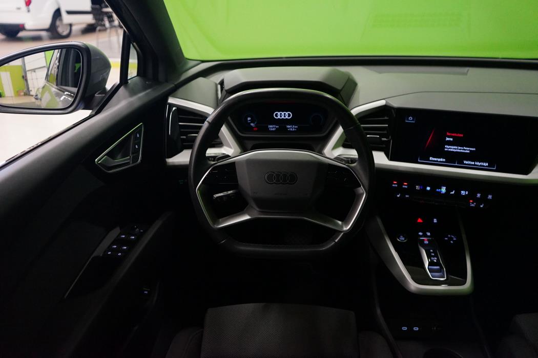Audi Q4 e-tron 2023