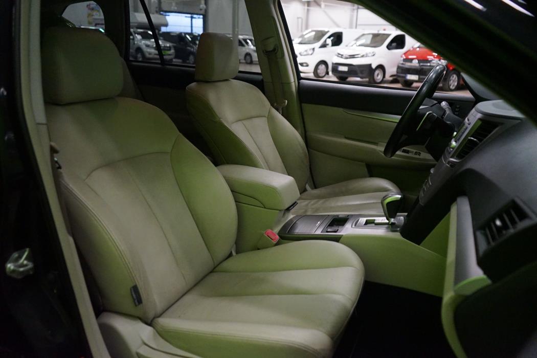 Subaru Outback 2012