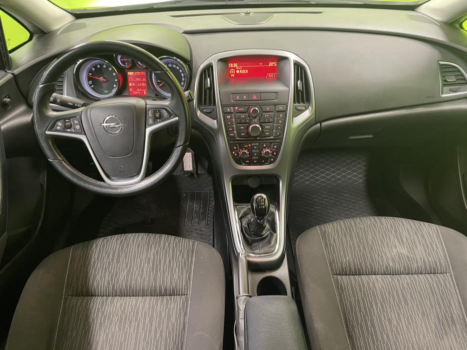 Opel Astra 2014