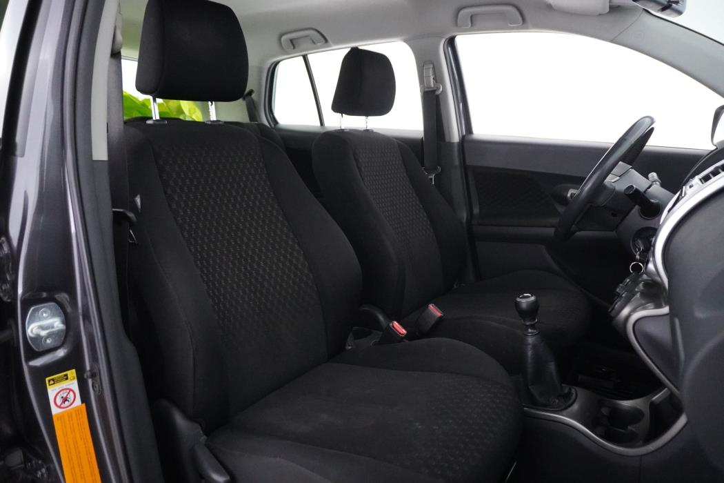 Toyota Urban Cruiser 2011