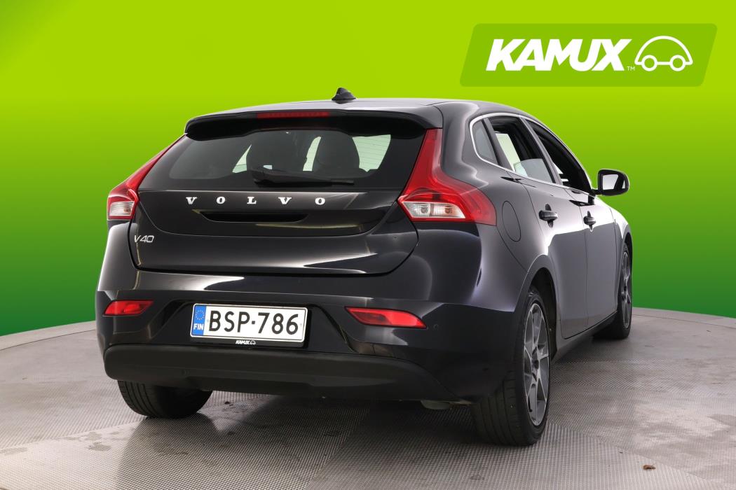 Volvo V40 2015
