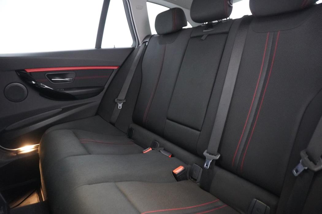 BMW 320 2017