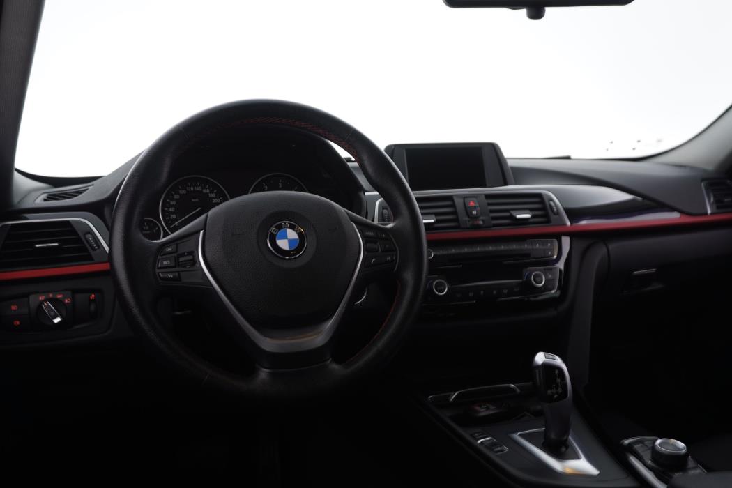 BMW 320 2017
