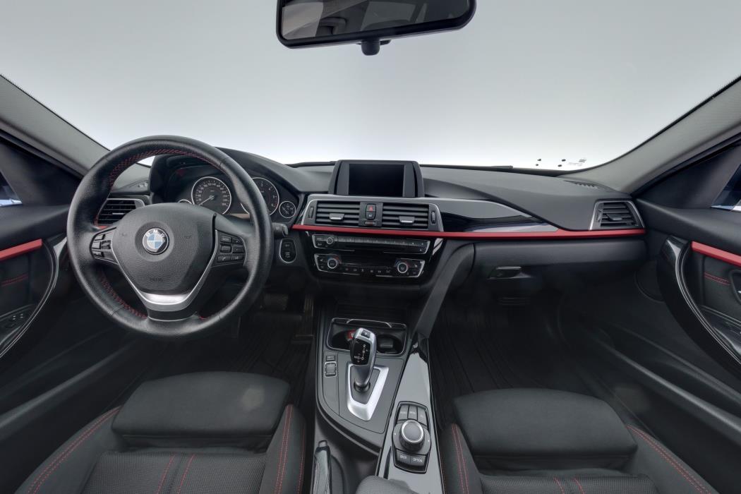 BMW 320 2017