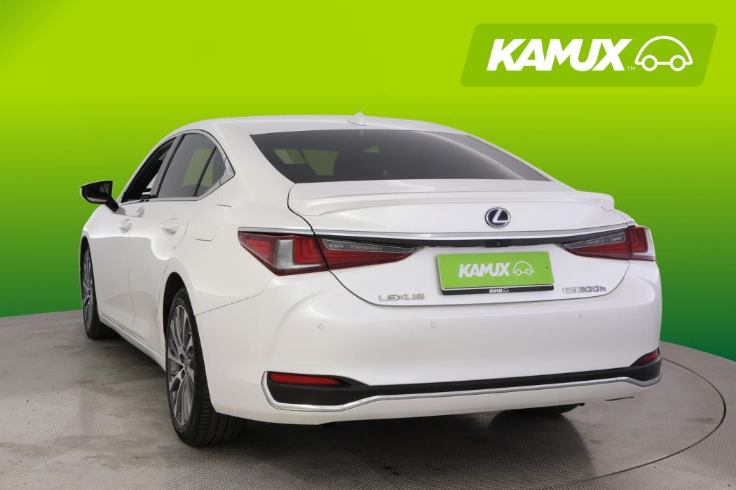 Lexus ES 2019