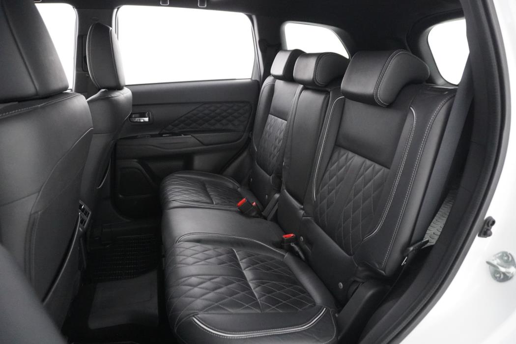 Mitsubishi Outlander PHEV 2019